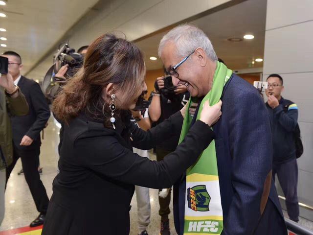 j8又粗又硬又大又爽又长视频